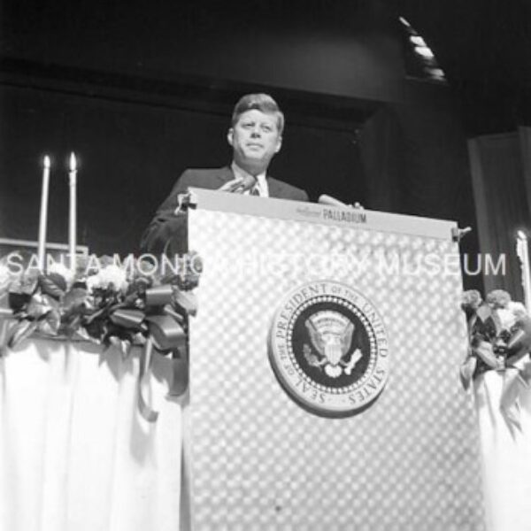 Bob Smith Collection (1998.2.119)